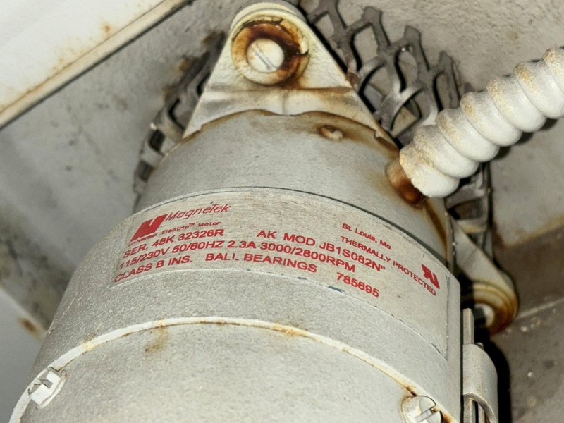 -73* TO 204* C 1999 THERMOTRON MODEL #SM-32C ENVIRONMENTAL TEST CHAMBER WITH HUMIDITY: STOCK #14739