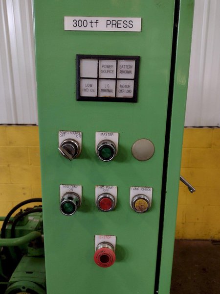 300 TON KOHSHIN MODEL #300TF HYDRAULIC 4-POST PRESS 6.5" STROKE: STOCK #16214