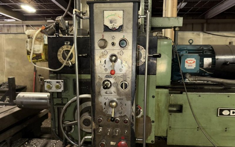 56" X 64" DAEWOO D110RT HORIZONTAL BORING MILL. STOCK # 0546126