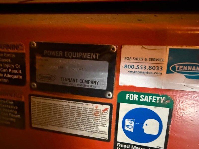 TENNANT ATLV 4300 RIDE ON LITTER VAC: YOBRO #24794