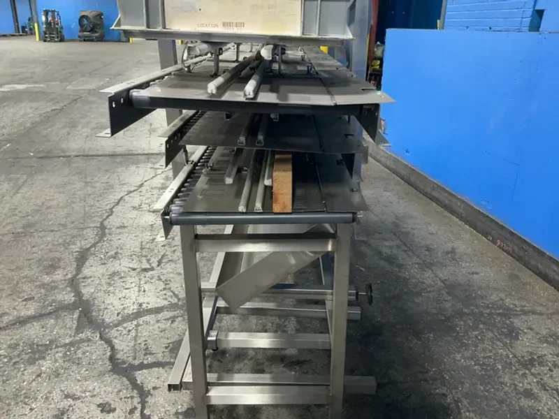 4 NOZZLES AUTOMATIC INLINE LIQUID FILLER MACHINE