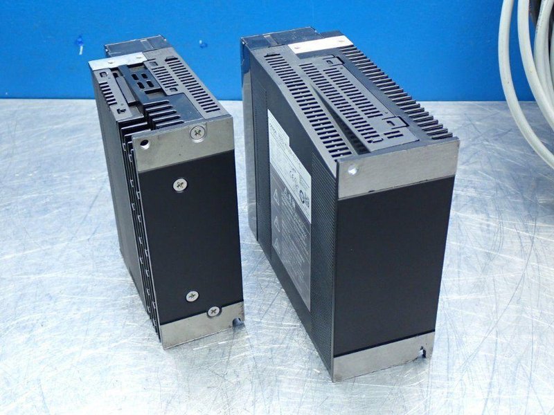 OMRON ACCURAX LINEAR MOTOR PICK &amp; PLACE SYSTEM  -  R88L-ES-PM-C110-B300-0001