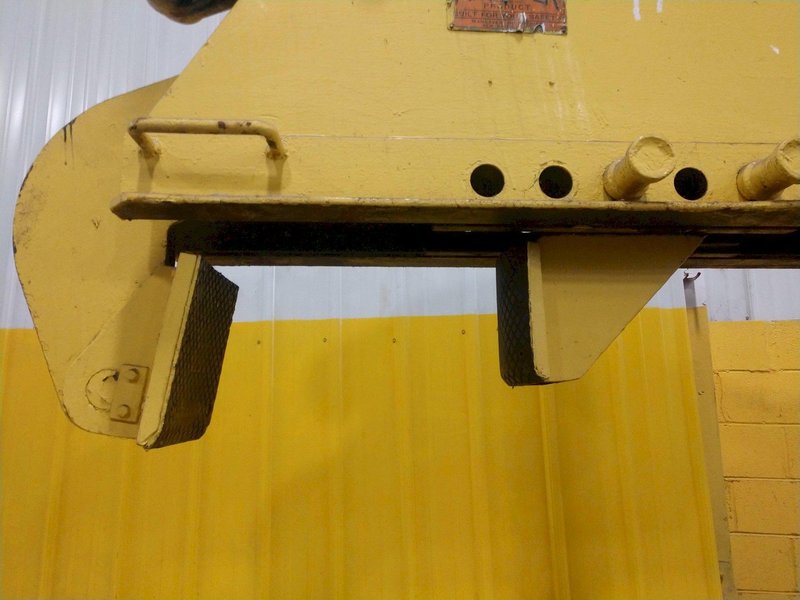 10,000 LB 5 TON ACCO MANSAVER MODEL G1616 SINGLE RIM VERTICAL COIL LIFTING TONG SCISSOR TYPE COIL LIFT: STOCK #14206