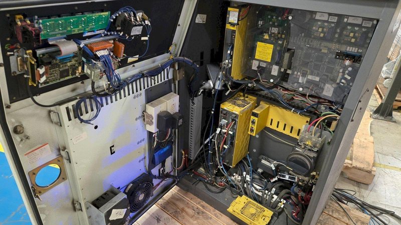 FANUC M-16IB/20 + R-J3IB ROBOT ARM AND CONTROL PANEL USED