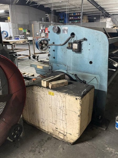 3/16″ x 10′ Amada M-3045 Mechanical Power Squaring Shear, 1984 – Backgauge