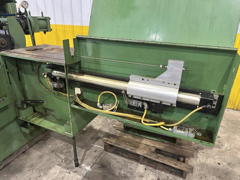 Kinefac MC-25F thread Roller