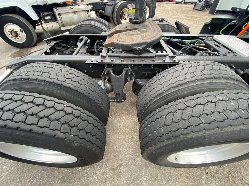 2018 International LT625 3HSDZAPR9JN532736