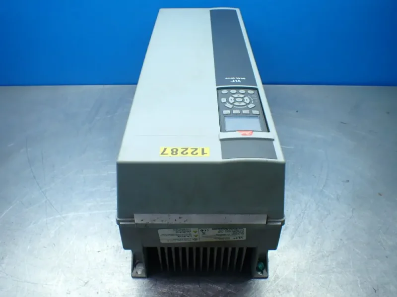 DANFOSS 30HP VLT HVAC DRIVE UNIT  -  131B4263