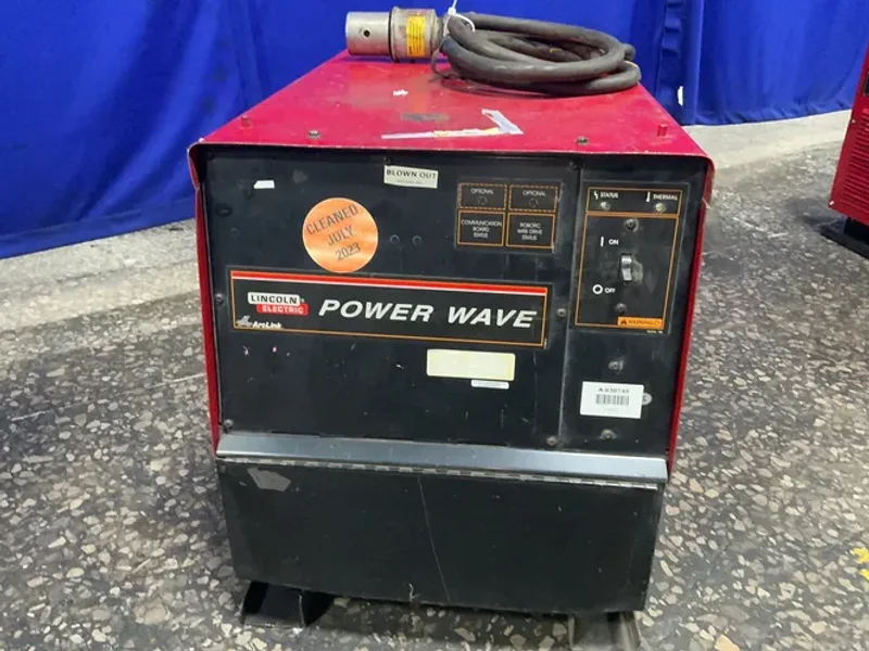Lincoln Electric  455 Watts  Welder - Powerwave455m