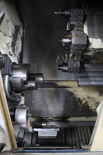 Daewoo Doosan Lynx 220C CNC Turning Center, 8" 3-Jaw Chuck, 12 Station Turret, Parts Catcher, Tool Presetter, Chip Conveyor- Auction Item