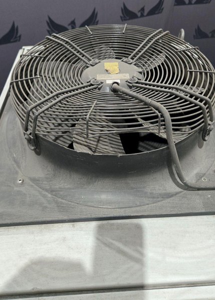 IPG PHOTONICS LC71. 01-A. 4. 5/6 Laser Chiller 400V/480V, 3PH USED