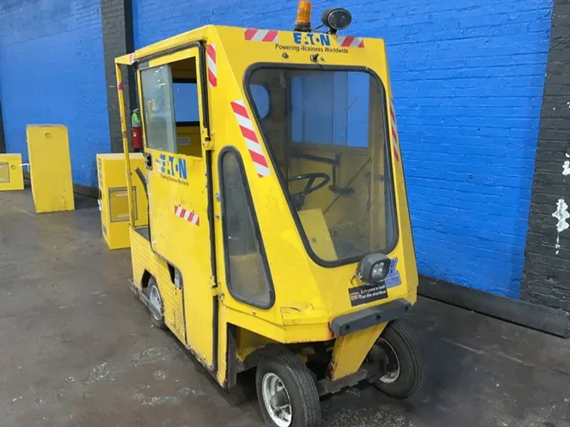 MOTREC 700 LBS ELECTRIC UTILITY TUG   -  E-290