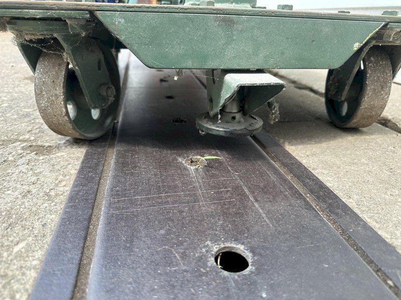Lexicon Engineering 2,000 LB Capacity Lift Table on Wheels