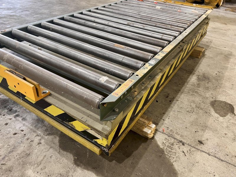 4,000 LB X 72" X 36" SOUTHWORTH MODEL #LS4-36 HYDRALUIC LIFT TABLE WITH ROLLER TOP: STOCK #20900