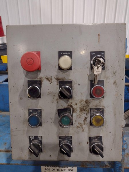 30&quot; X 40&quot; KMF MODEL 3040L CLOSED END HYDRAULIC HORIZONTAL BALER: STOCK #17911