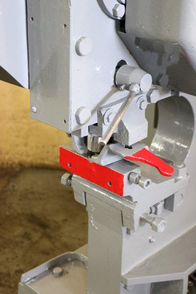 11 TON GEKA MODEL #COP/11-H MECHANICAL IRONWORKER: STOCK #69208