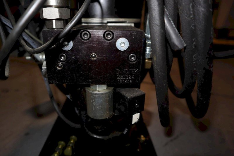 Wilson Tool 972583 Hydraulic Pump Unit .75 Quart Capacity DTE Oil- Auction Item