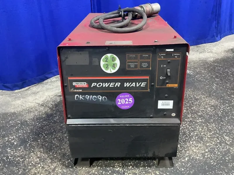 Lincoln Electric  455 Watts  Welder - Powerwave455m