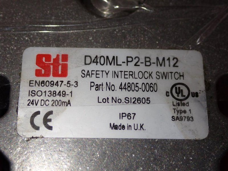 STI SAFTEY INTERLOCK SWITCHES  -  D40ML-P2-B-M12