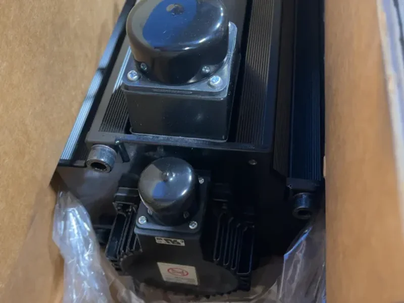 Yaskawa Electric 7500 W Ac Servo Motor  - Sgmg-75a2ab