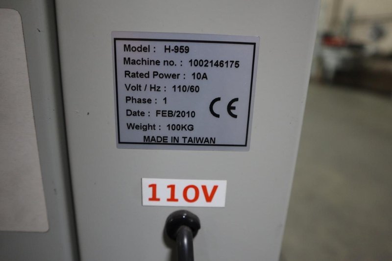 ULINE H-959 Poly Strapping Machine, Semi-Automatic, Portable on Casters- Auction Item