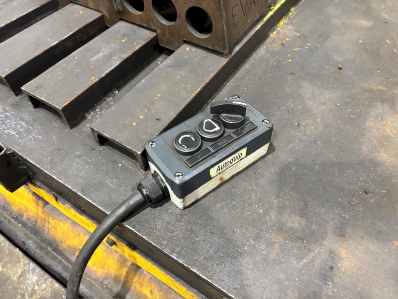 24,000 LBS X 7’ X 4’ AUTOQUIP MODEL #36KK24 HYDRAULIC LIFT TABLE: YOBRO #24355