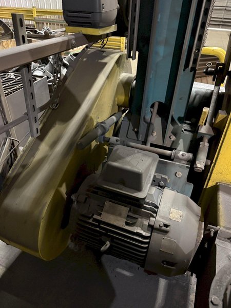 Fox model F10-00136-25 left hand 25hp single end snag grinder s/n 56748-1 with safety guard and disconnect