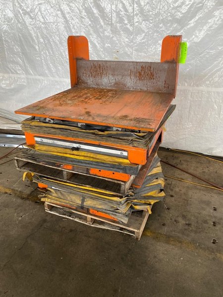 36" x 40" KNIGHT ALT-3640 AIR PNEUMATIC LIFT/TILT TABLE. STOCK # 0527222
