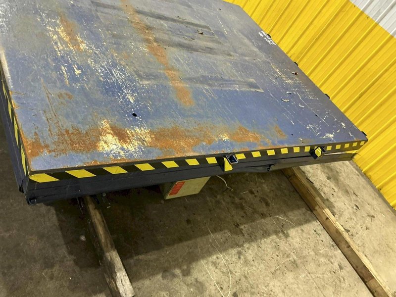 78" X 96" HYDRAULIC SCISSOR LIFT TABLE: YOBRO #24596