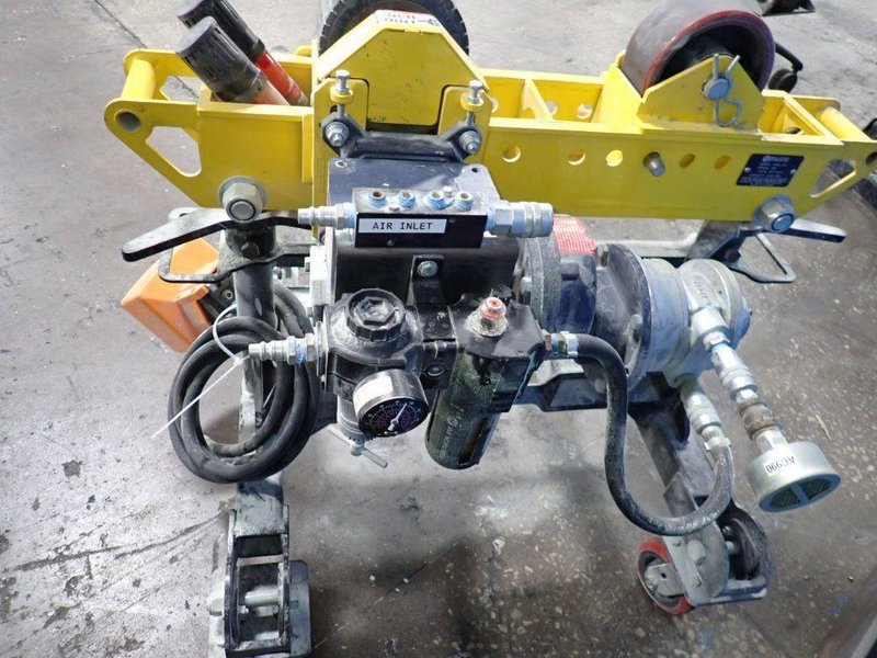 WELDING AUTOMATION 4000 LBS ADJUSTABLE PIPE ROLL  -  HD2L-100