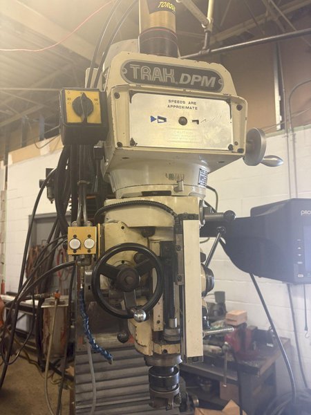1998 Southwestern Industries TRAK DPM 3-Axis CNC Bed Mill | 40-Taper, Power Drawbar, ProtoTRAK SM