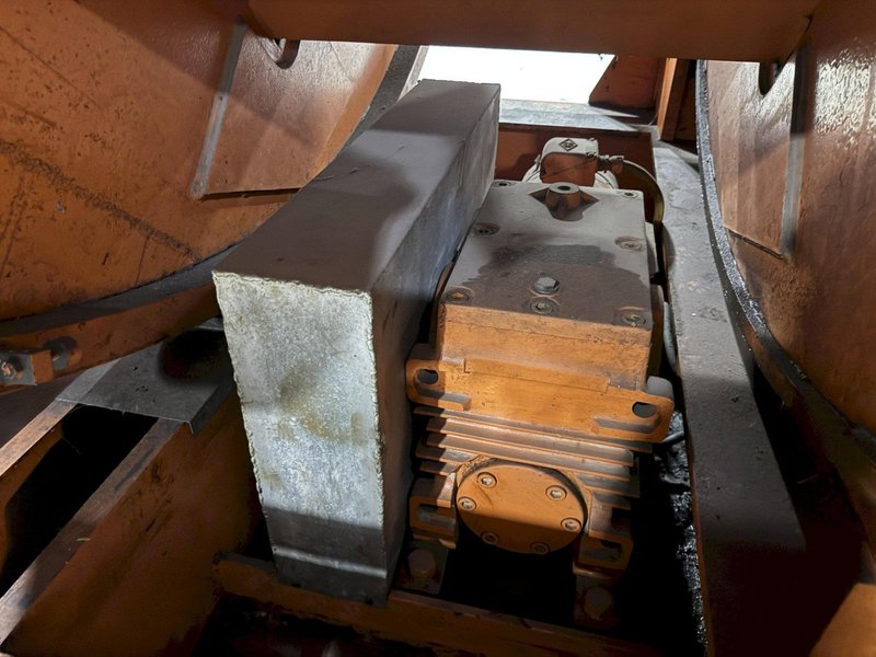 20,000 LBS BUSHMAN POWERED UPENDER / COIL FLIPPER: YOBRO #25946