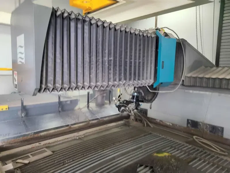 2011 FLOW MACH 4 2513B | Waterjet Cutters