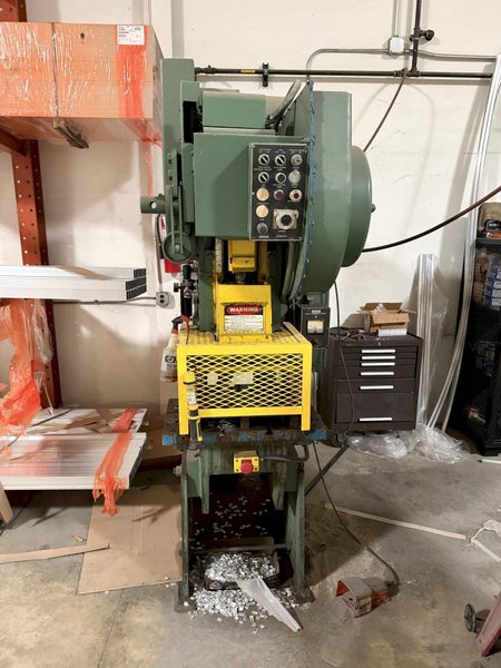35 TON NIAGARA M-35 SINGLE CRANK OBI GAP FRAME PRESS. STOCK # 0760126