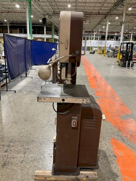 DOALL CONTOUR VERTICAL BANDSAW W/ JOB SELECTOR USED