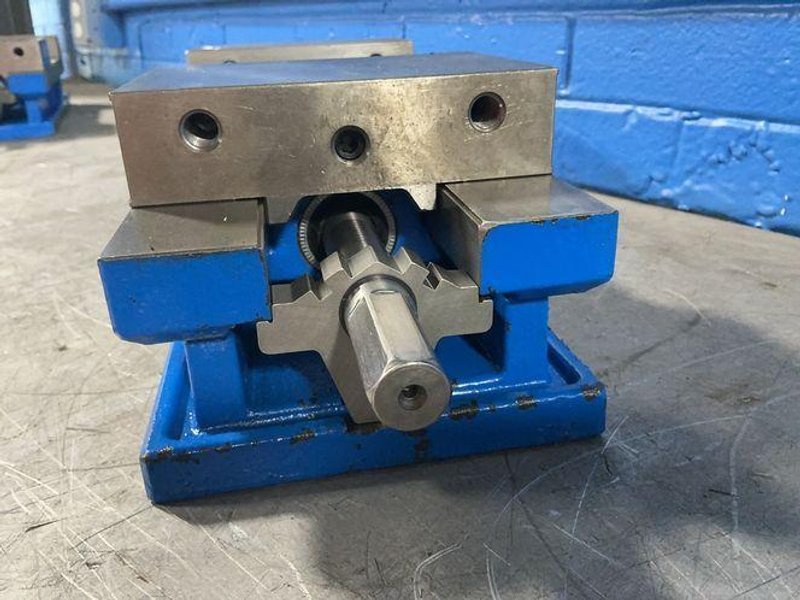 Kurt  6” Vise - 3600v