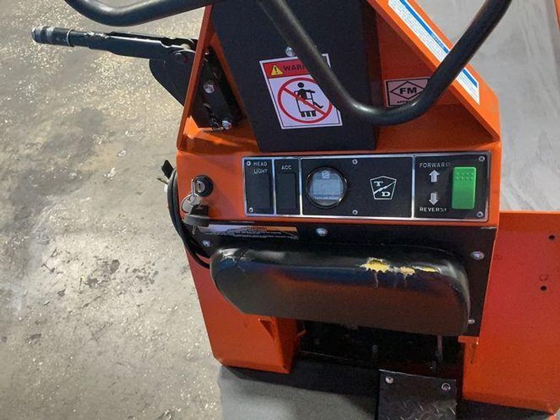 TAYLOR-DUNN 1000 lbs ELECTRIC STOCK CHASER CART  -  SC-100-24