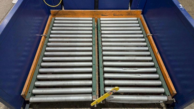 SOUTHWORTH ROLL C2.5-28 Platform Lifter w/ Flow Rollers 2500 lbs Capacity USED