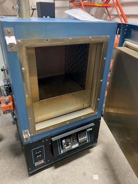 650 DEGREE 16" X 16"X 16" BLUE M MODEL CC-02W-P-B-HP MECHANICAL CONVECTION OVEN: STOCK 14508