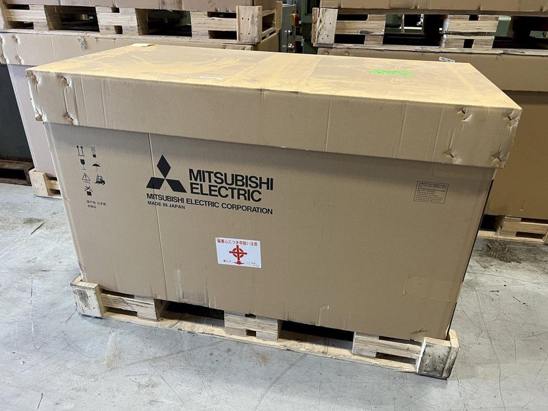 Mitsubishi RV-7FR-D 15.4lb Industrial Robot System For Sale - New In Box