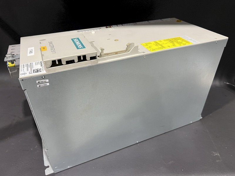 Siemens Simodrive 611 Servo Drive Unit 6SN1145-1BA02-0CA2
6SN11451BA020CA2