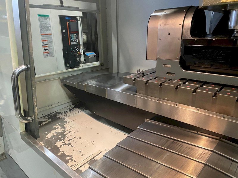 2012 Haas VM6 with Haas 5-Axis TR310 Trunnion Table For Sale