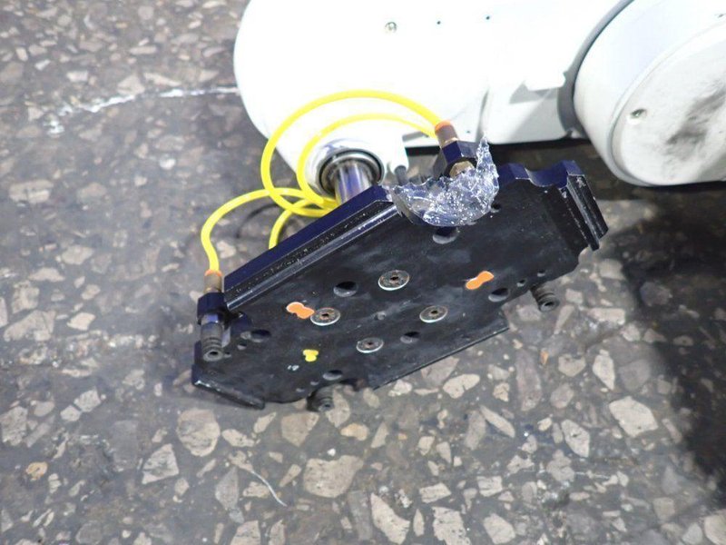 OMRON ADEPT INDUSTRIAL ROBOT   -  COBRA 350