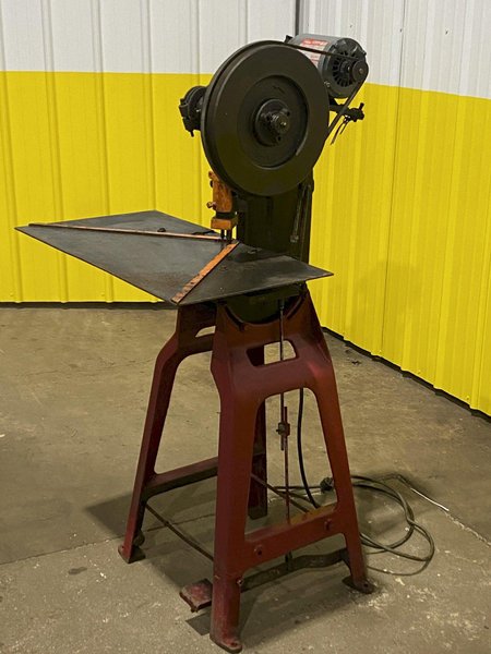 4 TON FAMCO MODEL 40-FLOOR OBI PUNCH PRESS: STOCK #18286