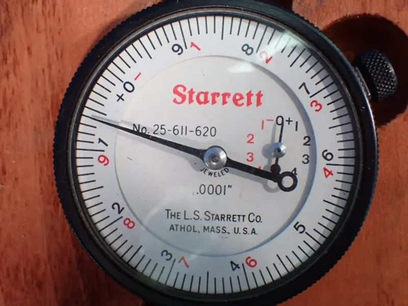 STARRETT .560 - 1.565 DIAL BORE GAGE W/CASE  -  82