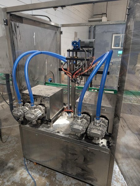 Liquid Filling Line with Automatic 4 Nozzle Servo Gear Pump Filler, Lid Presser, Labeler, Turntables, and Conveyors, 2024