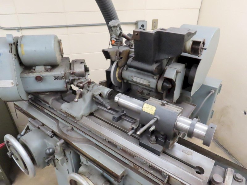 Brown &amp; Sharpe #13 Universal Tool and Cutter Grinder, Motorized Workhead, ID Attachment- Auction Item