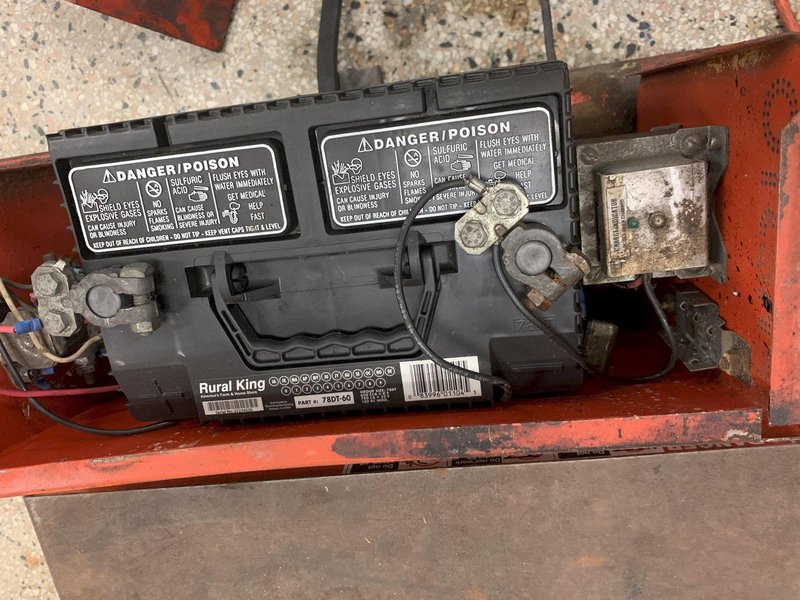 Presto Lift 1000 lbs 24x 48 Model XBP36-10 Portable Electric Scissor Lift