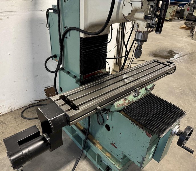 SWI TRAK CNC Vertical Mill DPME2, 3-Axis, Bed Type, Edge 3 Control, 2004