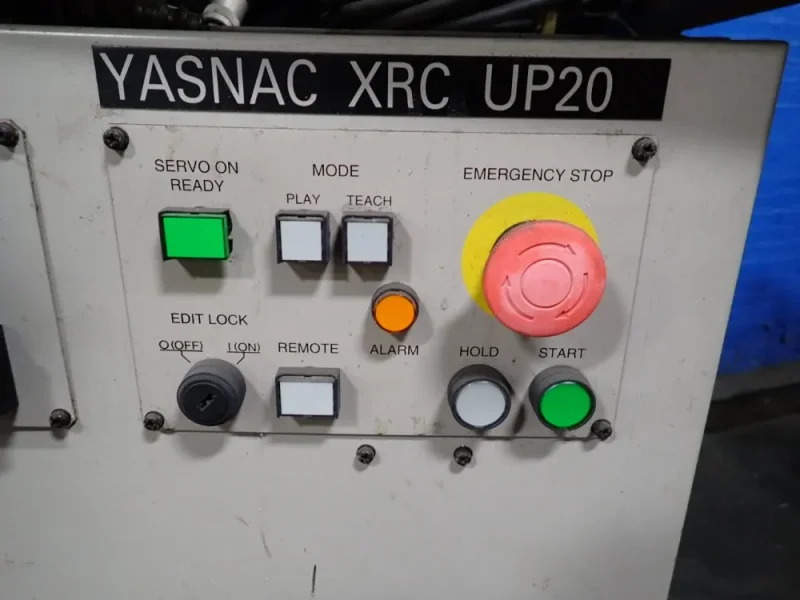 YAAKAWA ELECTRIC CORPORATION ROBOT CONTROLLER PANEL   -  YASNAC-XRC-UP20